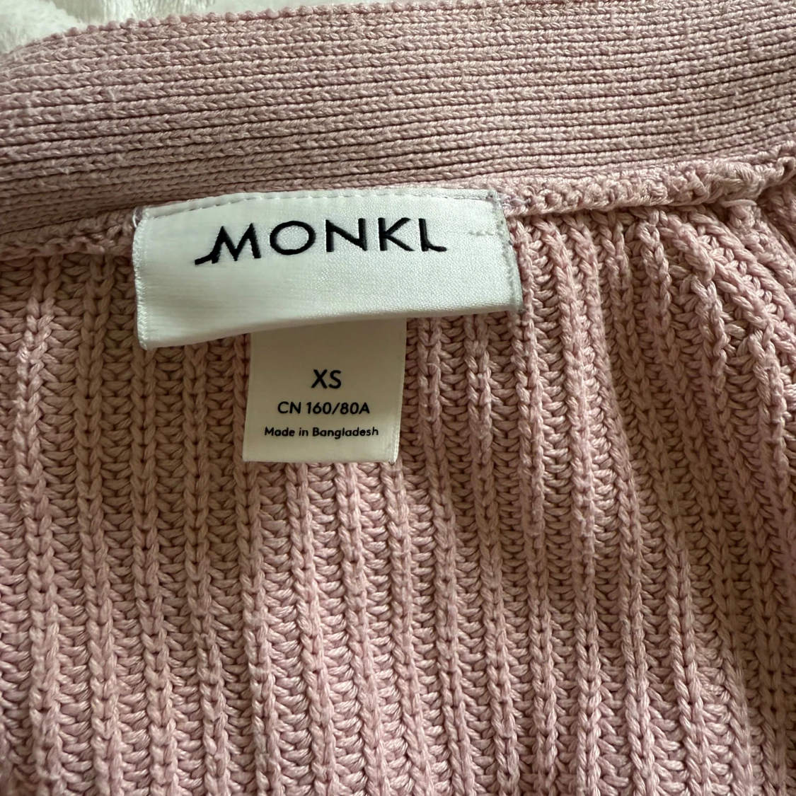 Ljusrosa kofta från Monki XS - 1