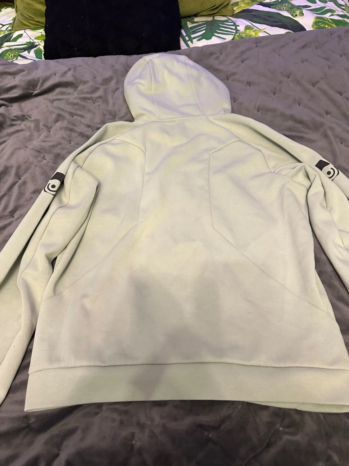 Ljus sage grön hoodie från Sail Racing S - 1