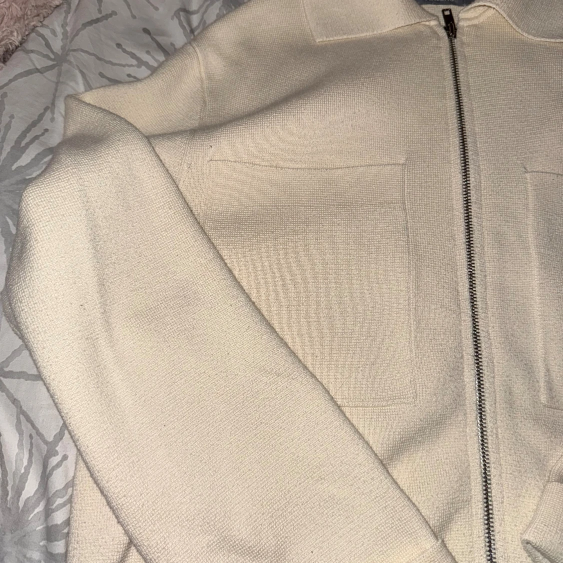 Vit overshirt från Åhléns med dragkedja - 1