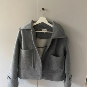 Kappa från Kappahl - Snygg grå jacka från Kappahl. Köpt för 899