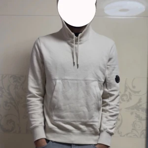 Cp company hoodie - Skick: 9/10, knappt använd, 100% äkta såklart! 