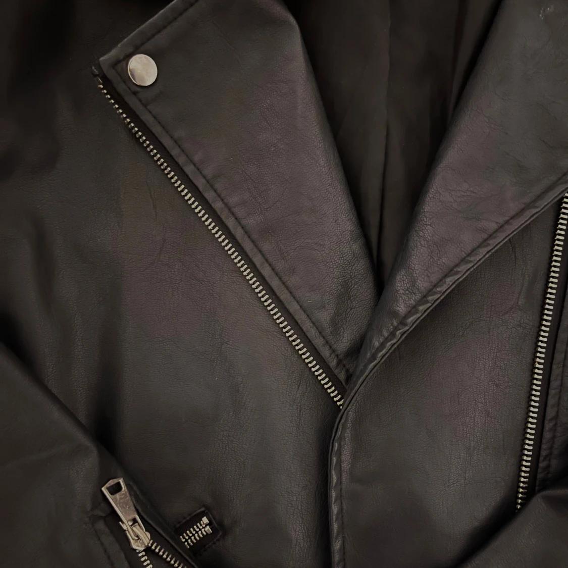 Svart skinnjacka från Missguided - 1