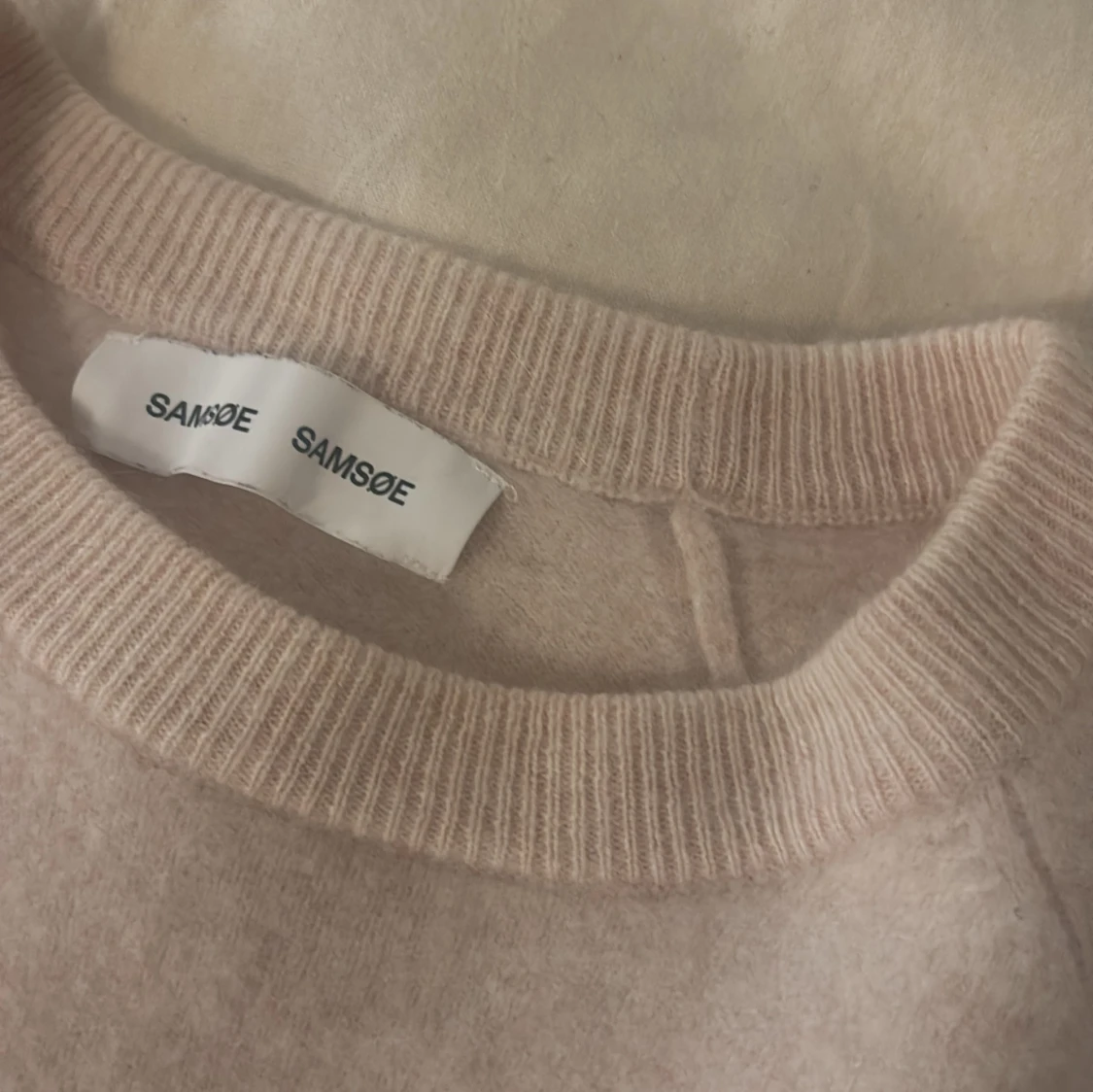 Stickad beige tröja från samsoe  - 1