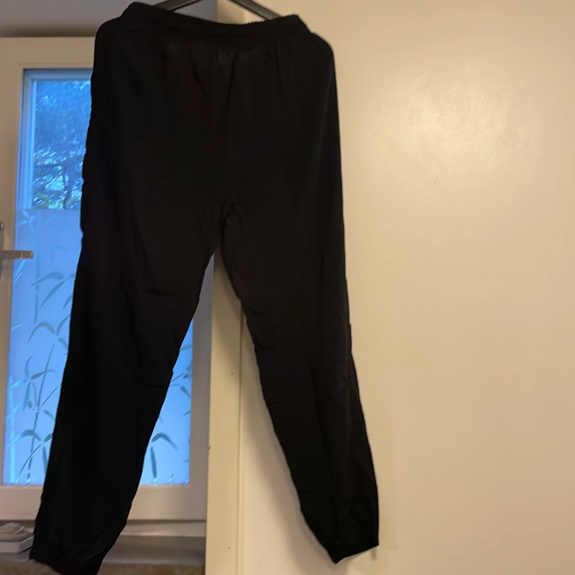 Nya svarta byxor från New Yorker - 1