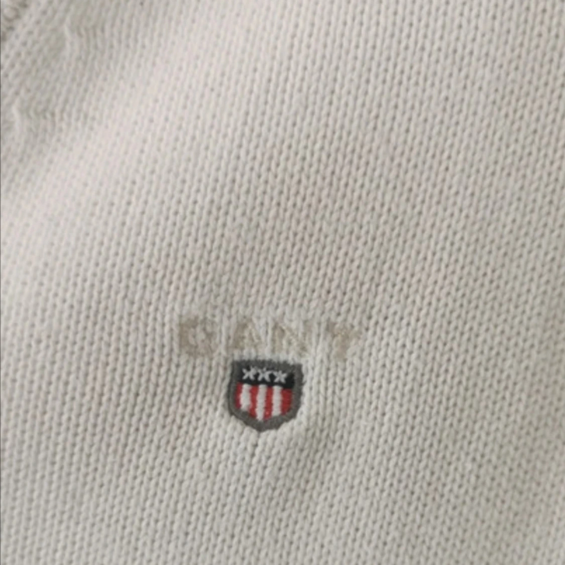 V-ringad tröja GANT  - 2