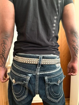 Studed Emo bälte - Emo Studed Bälte, 110 cm lång och fråga vid frågor! 