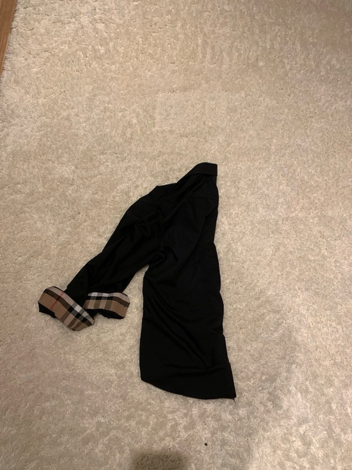 Svart Burberry skjorta med rutiga detaljer - 1