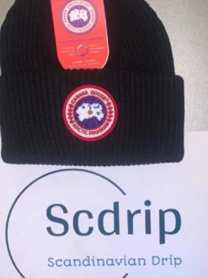 Svart Canada Goose mössa - Snygg svart canada goose mössa