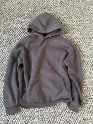 Mörkgrå hoodie - Väldigt skönnoch mysig