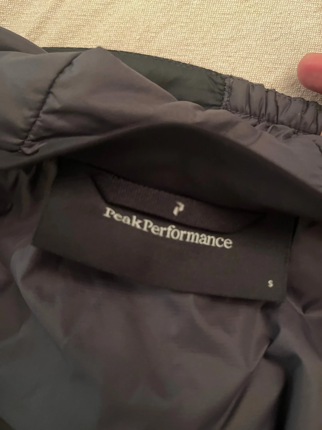 Svart vinterjacka från Peak Performance. Stl S/M - 5