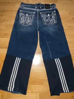 rock revival custom jeans  - tjockt baggy jeans 😈😈👽