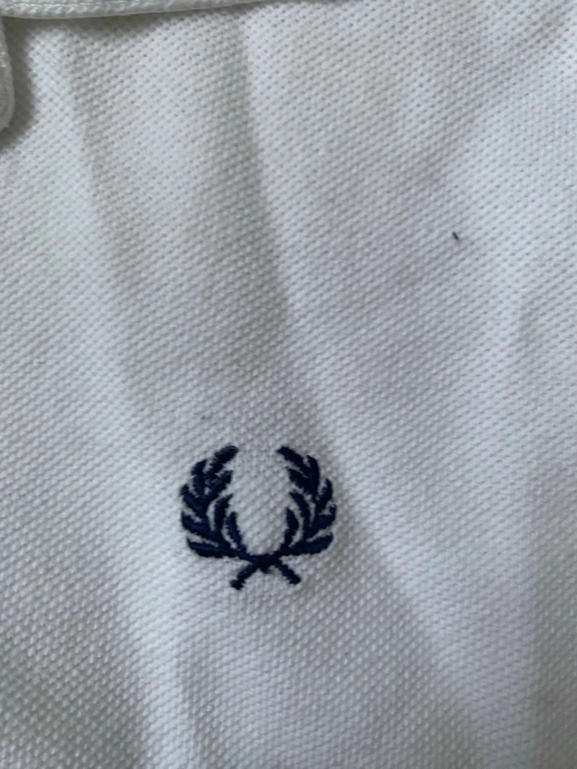 Vit pikétröja från Fred Perry - 2