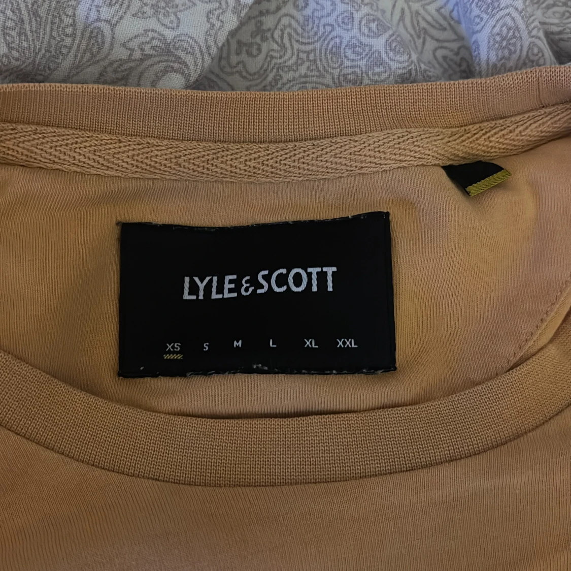 Orange t-shirt från Lyle & Scott - 3