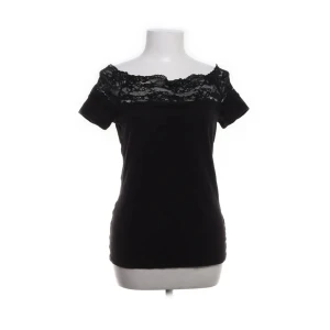 spets topp  - snygg spets topp ifrån hm💗