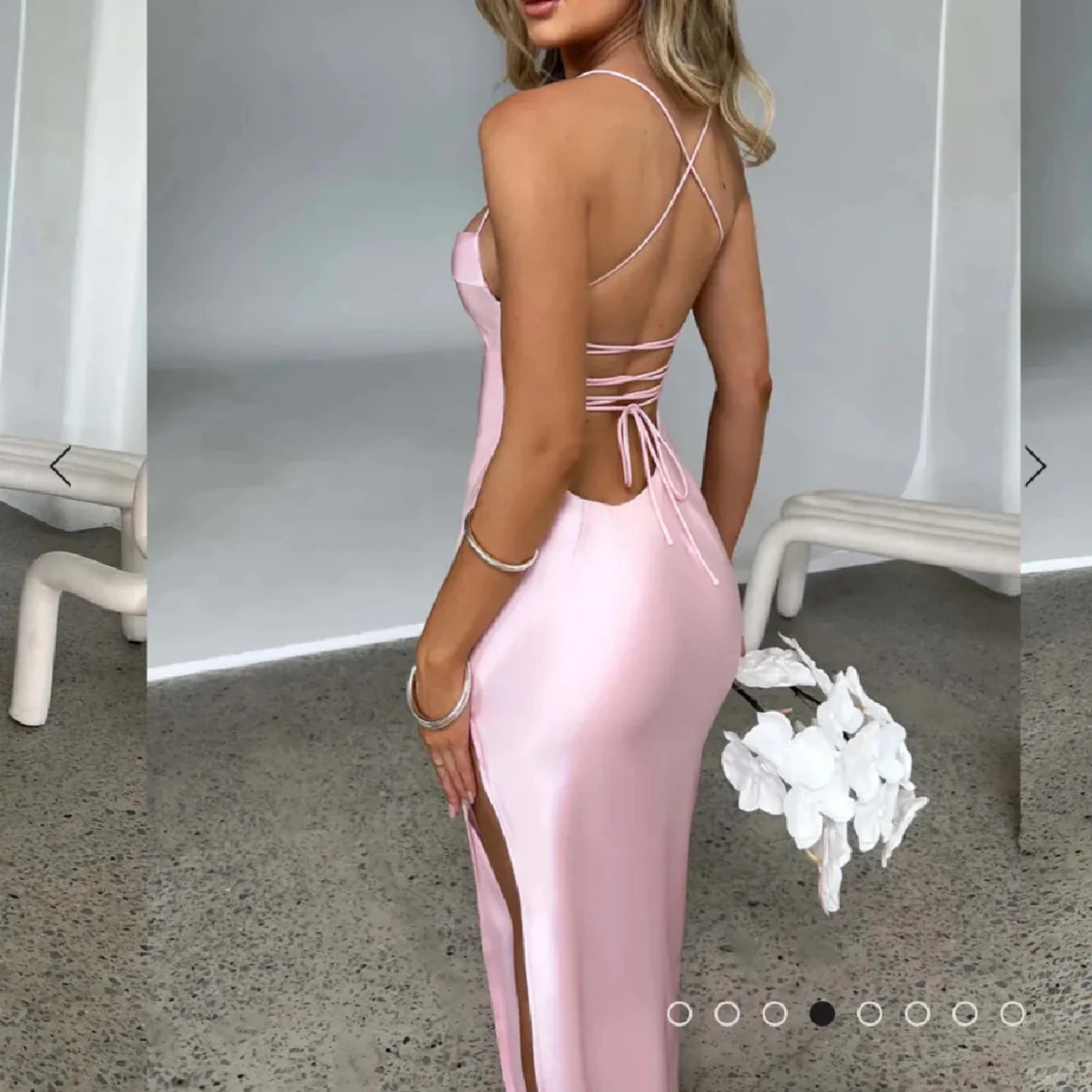 Ljusrosa långklänning med slits - 1