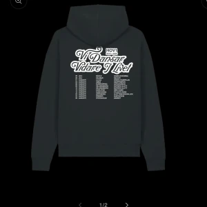 Hov1 2025 turne hoodie❤️ - Aldrig använt❤️ kom med bud❤️.högst burd nu 750€