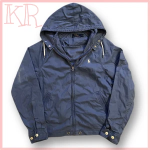 Vintage Ralph Lauren Windbreaker - Tvär fet strlk S, små defekter men inget som märks vid användning👏