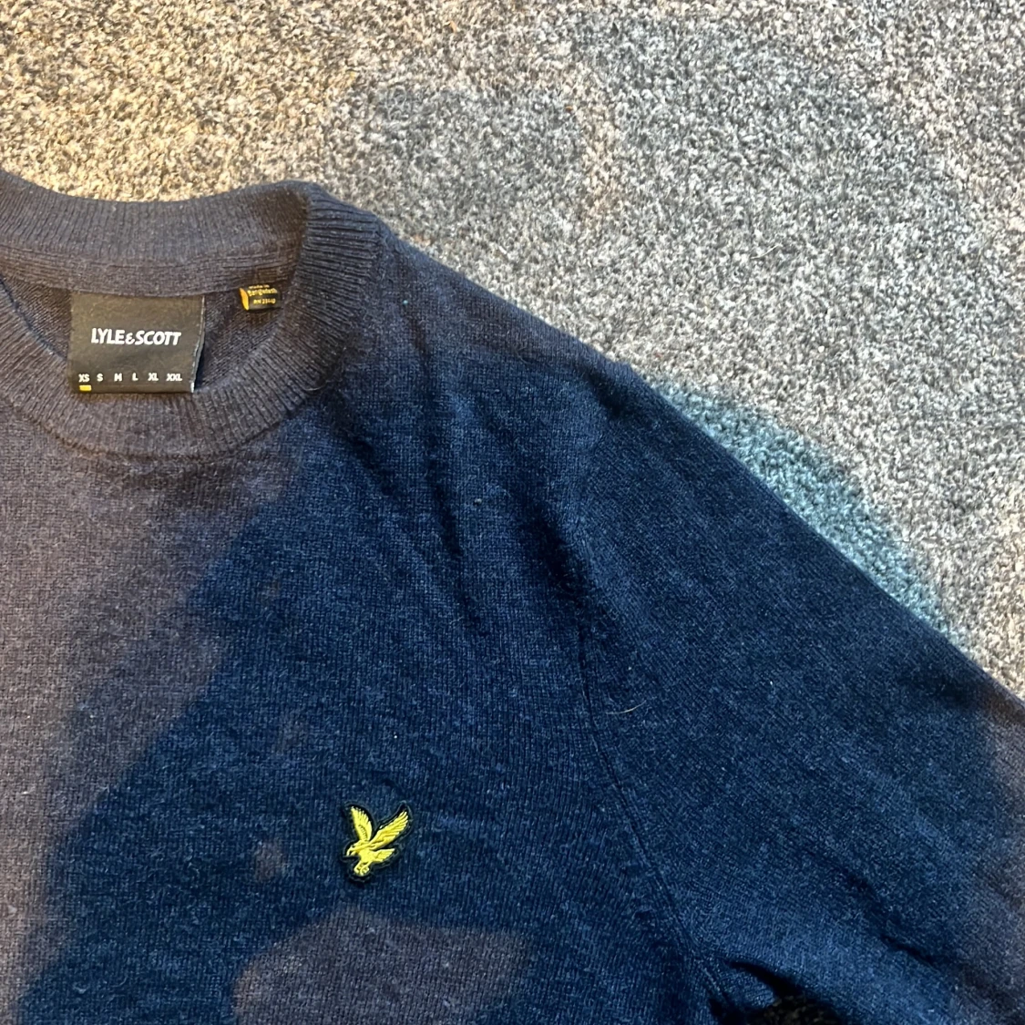 Mörkblå stickad tröja Lyle & Scott - 1