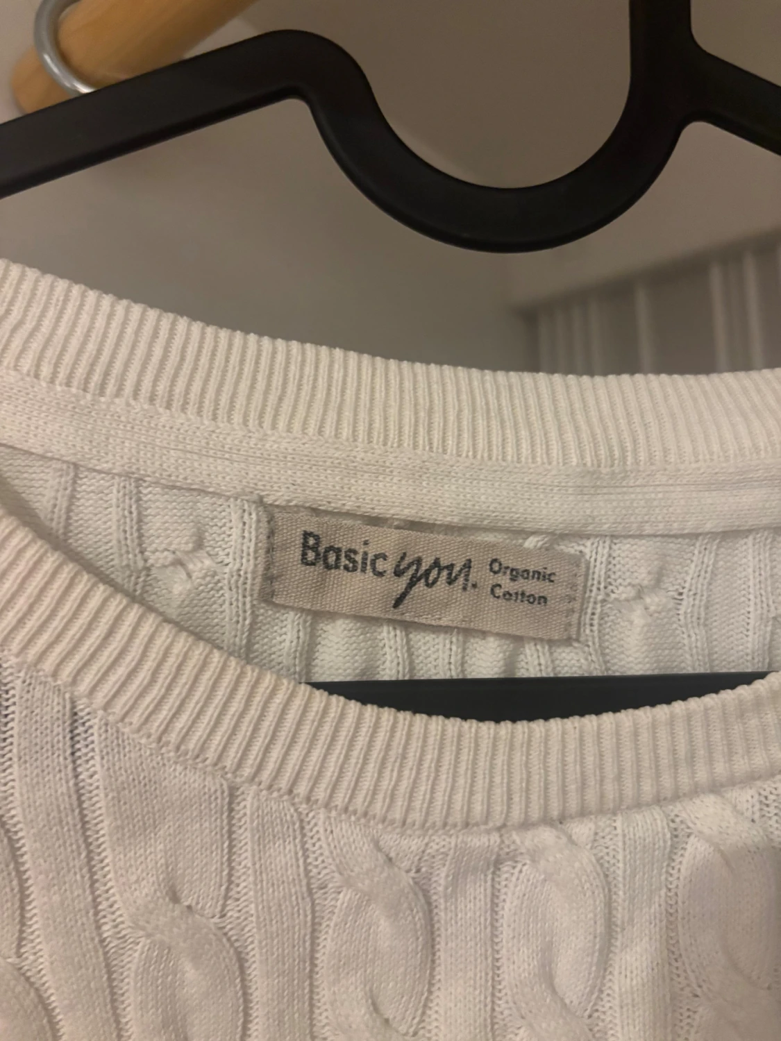 Vit kabelstickad tröja Basic You - 1