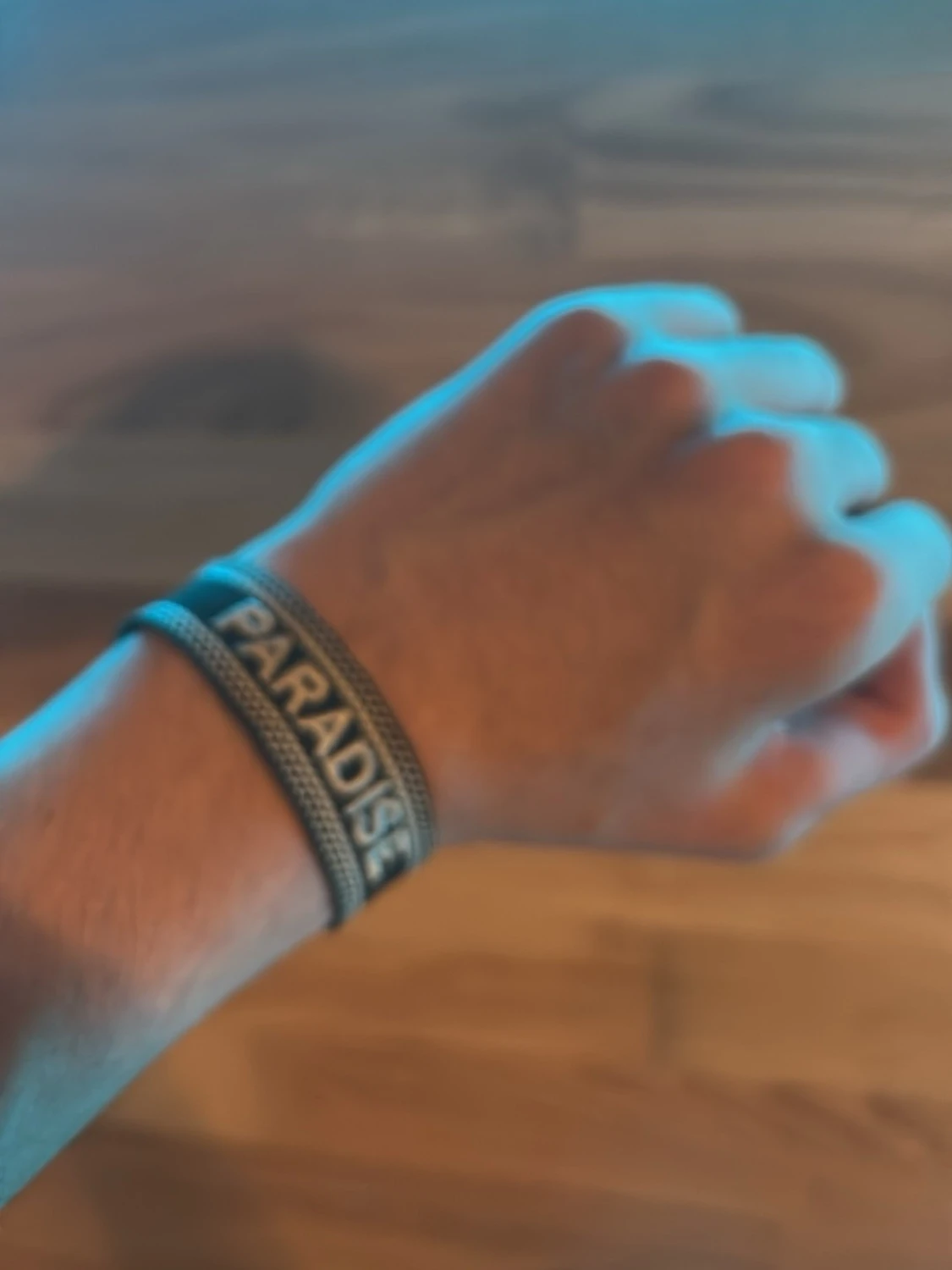 Svart väst med PARADISE-tryck - 1