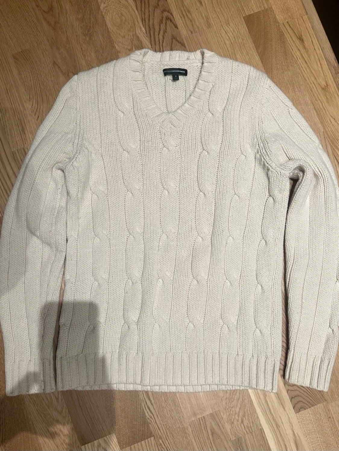 Vit stickad tröja från Express Design Studio stl M män 