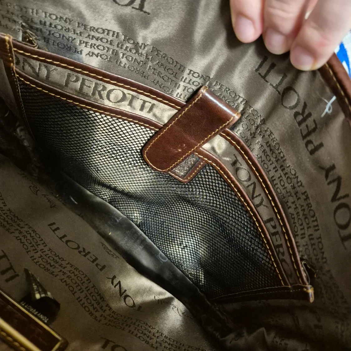 Brun portfölj från Tony Perotti - 3