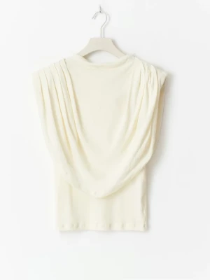 CREPE TOP GINA - Säljer denna toppen från Gina! Passar inte mig så den är aldrig använd och har lappar kvar. Pris kan diskuteras🫶