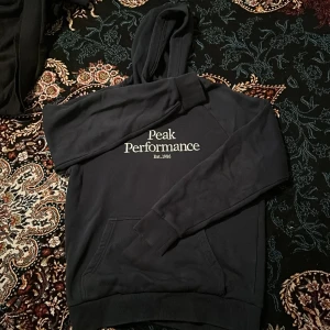 Marinblå hoodie - Använder inte längre