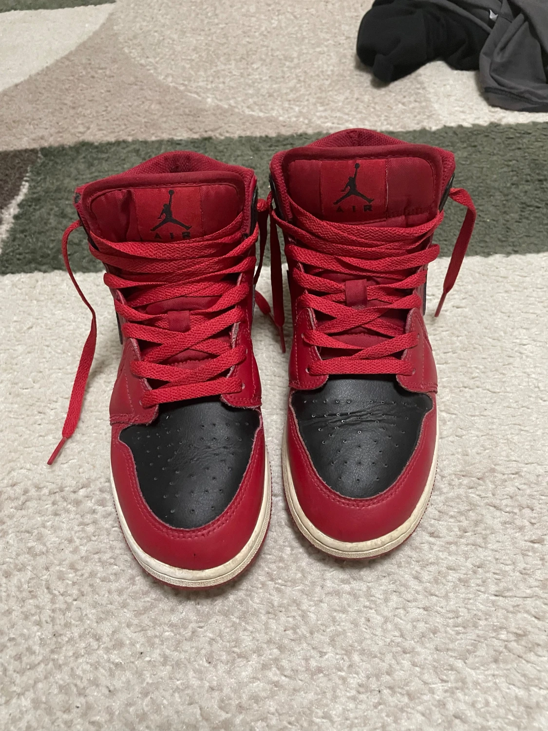 Nike Air Jordan 1 High röd/svart