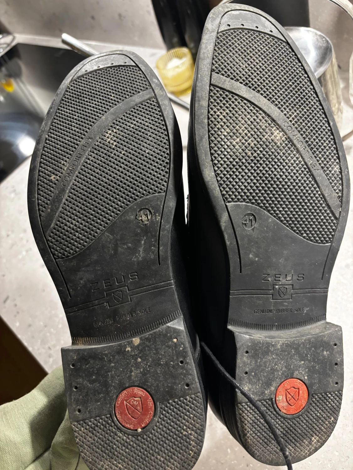 Svarta kostym - skinnskor från Zeus - 4