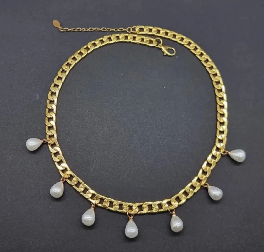 Stilfullt halsband  - 1