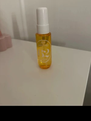 Sol de Janeiro 62 Parfym Mist - Vanilj/ caramell parfym mist från Sol de Janeiro i serien 62. Aldrig använd⭐️30ml