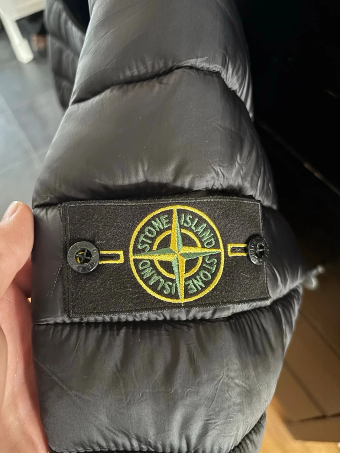 Svart Stone Island dunjacka - 2