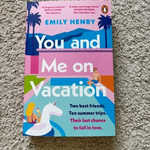 You and Me on Vacation - Emily Henry - Storpocket, oläst!! säljer även massor av andra böcker!!