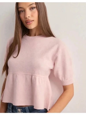 Söt rosa tröja  - Säljer denna söta tröja då den inte kommer till användning! 