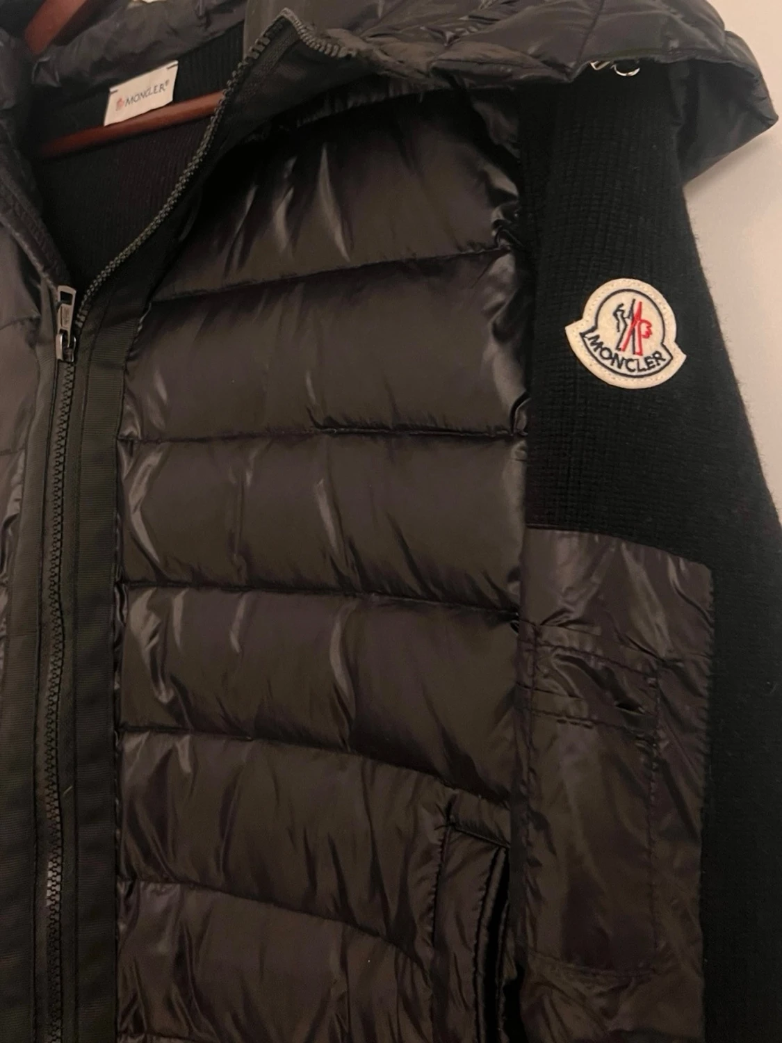 Svart dunväst från Moncler - 2