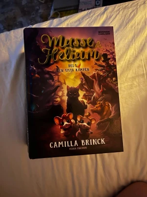 Musse & Helium del 5 - Av Camilla Brinck. Jag har även de andra 4 böckerna i första serien. Du kan köpa alla för 180kr, meddela mig bara. Pris kan diskuteras💕