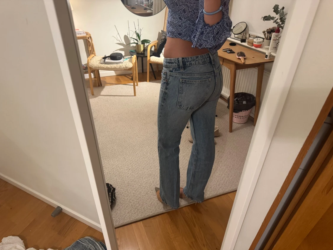 Zara lågmidjade ljusblå jeans - 1