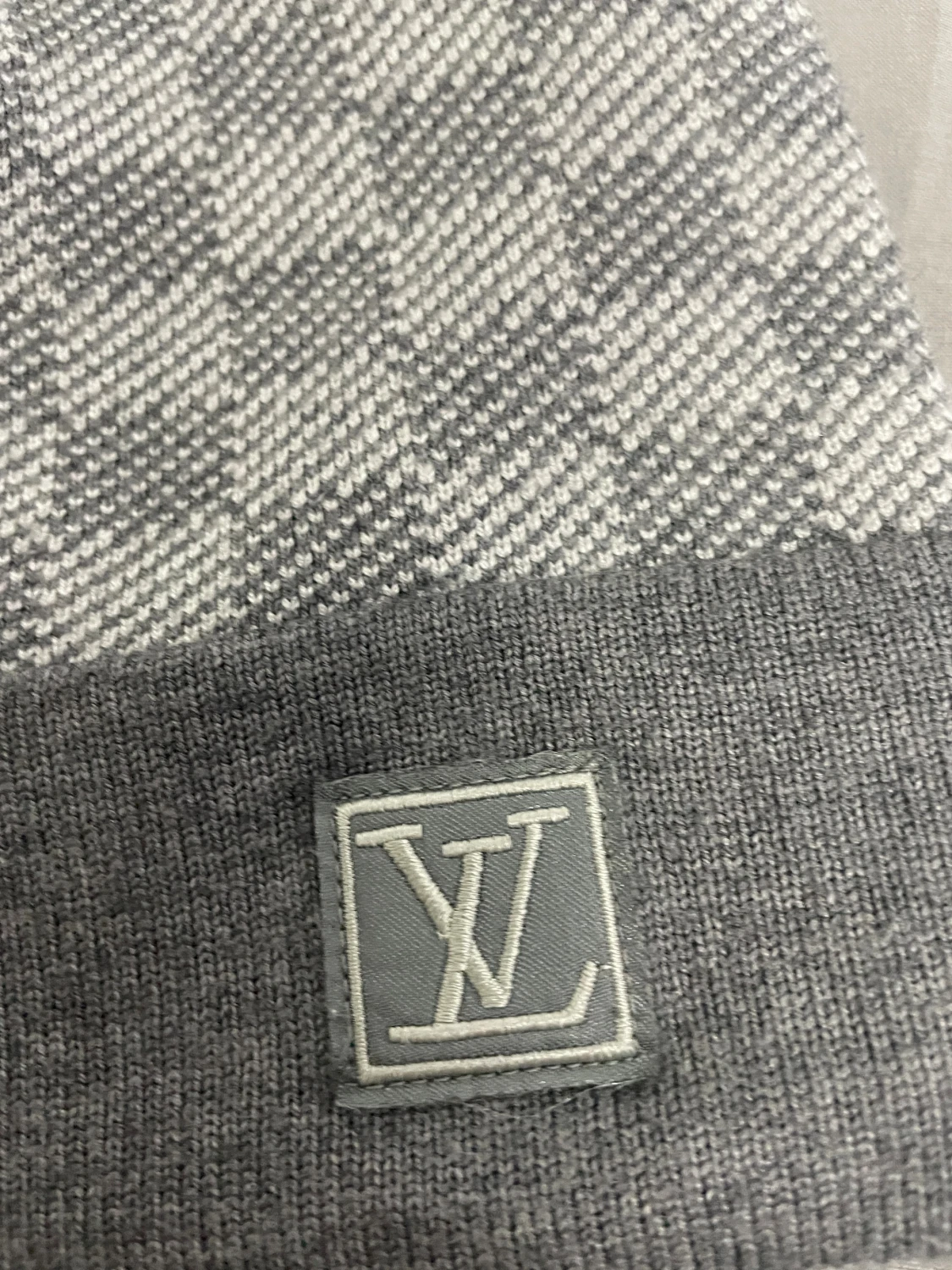 Grå rutig mössa  - 2