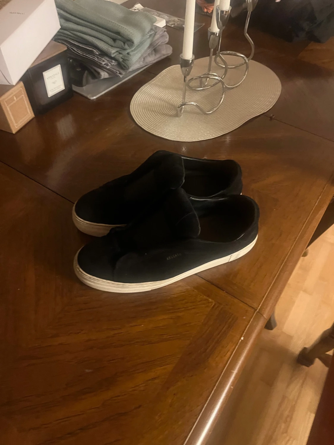 Svarta sneakers från Axel Arigato - 1