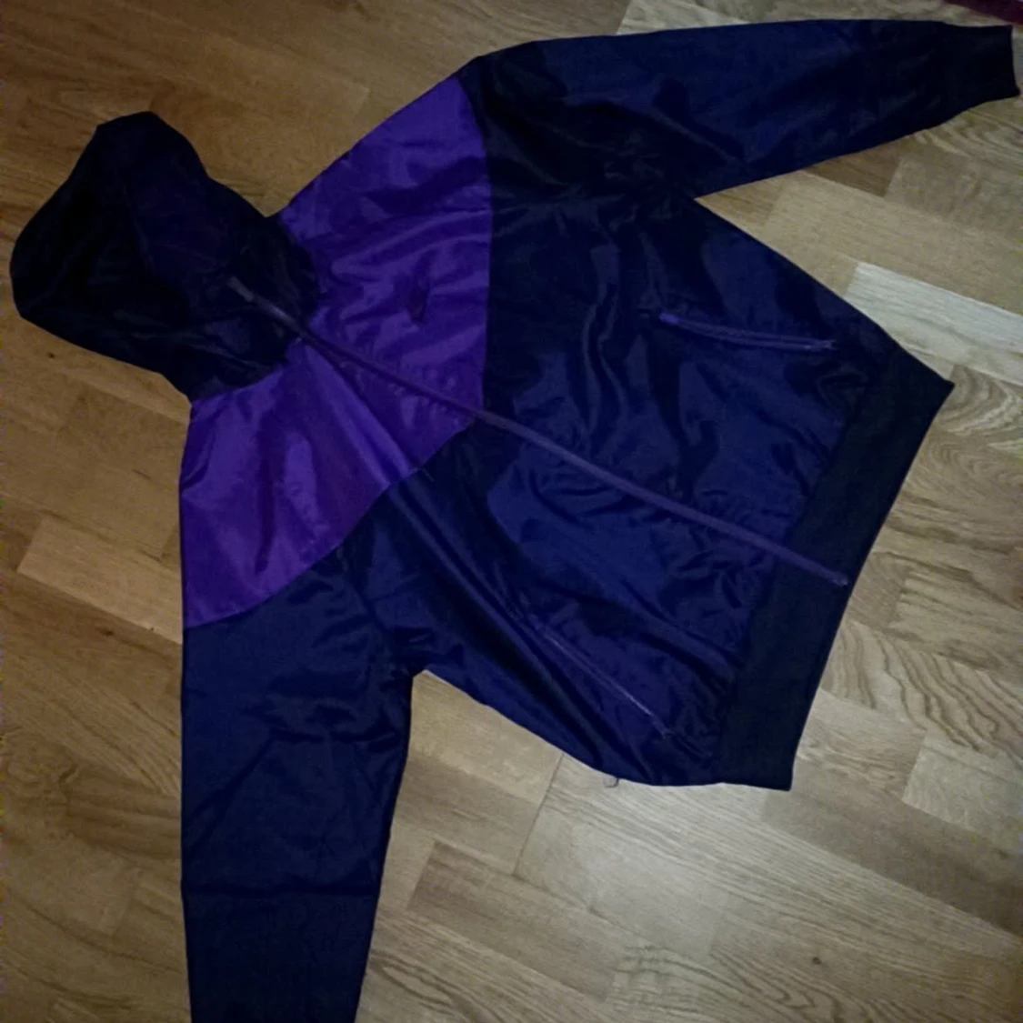 RIKTIGT fin nike jacka väldigt unik helt ny  - 1