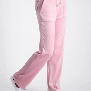 Rosa juicy byxor  - Säljer mina rosa juicy byxor då jag inte använder dom längre, kom gärna med prisförslag🩷