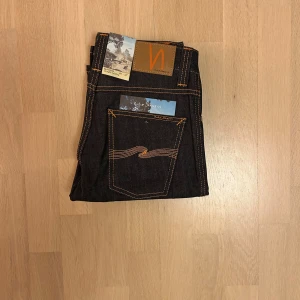 Nudie Jeans - Slim jim, dry denim - Helt nya, aldrig använda! Skriv vid ytterligare frågor eller funderingar🤝