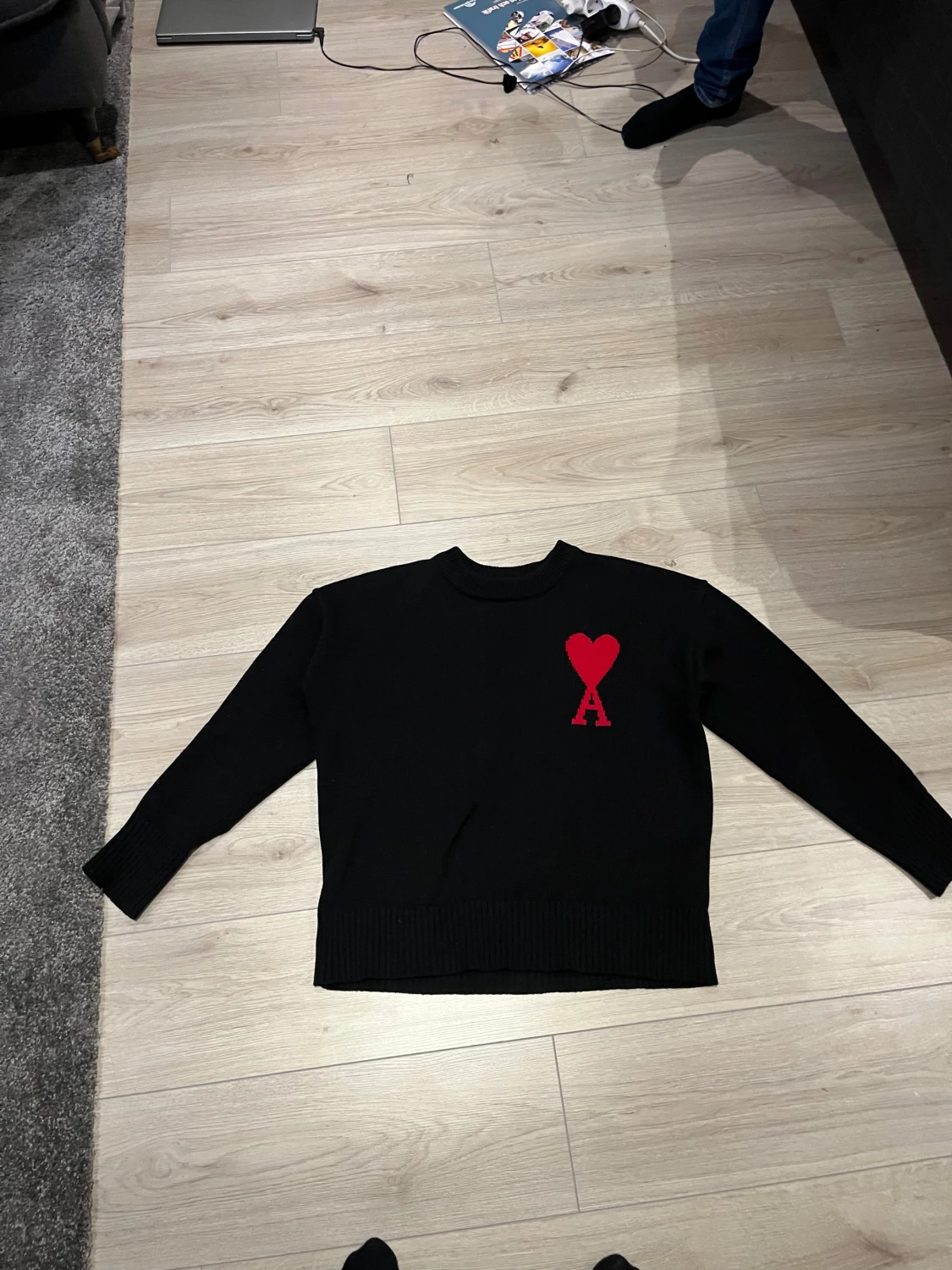 Svart stickad tröja från Ami Paris - 1