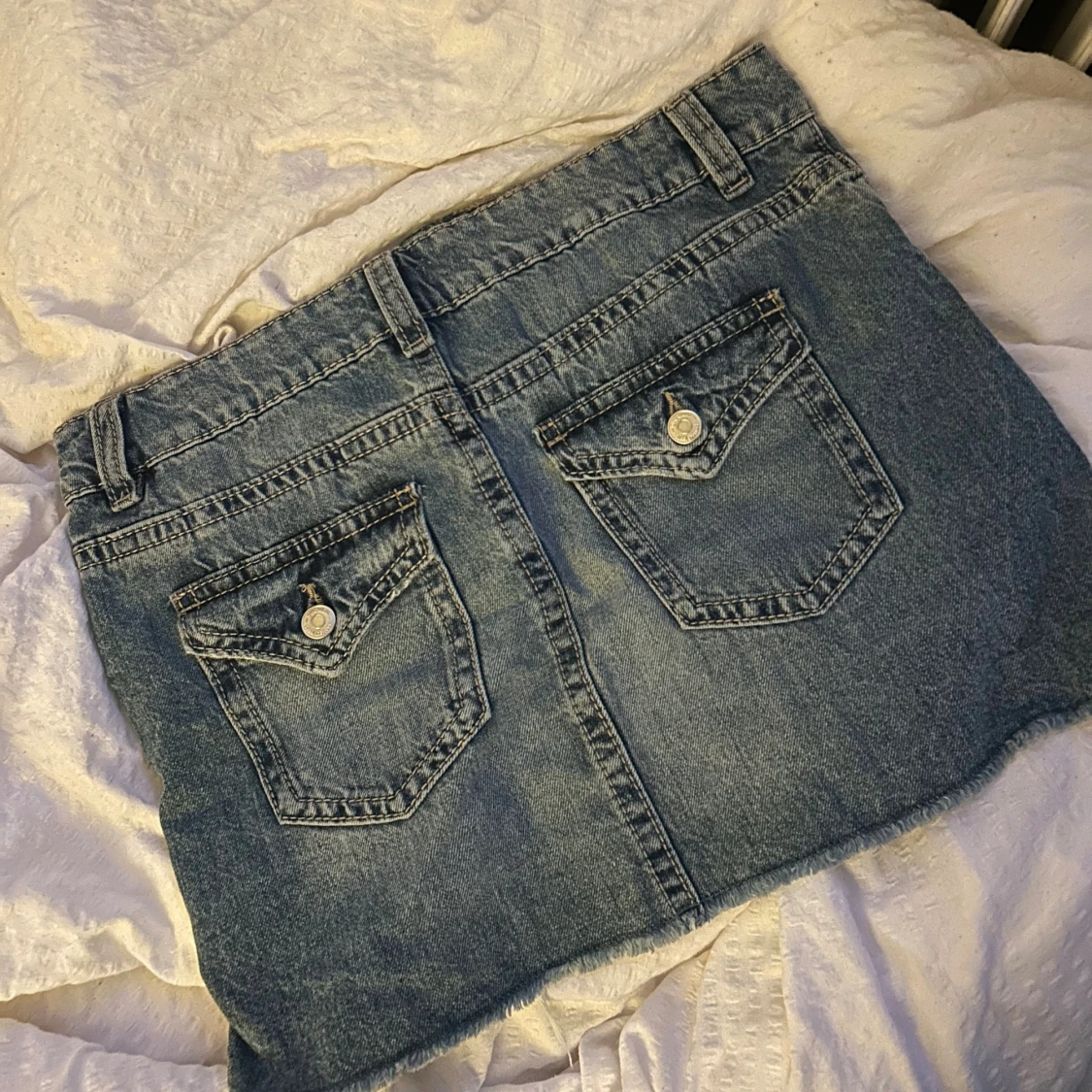 Kort jeans kjol