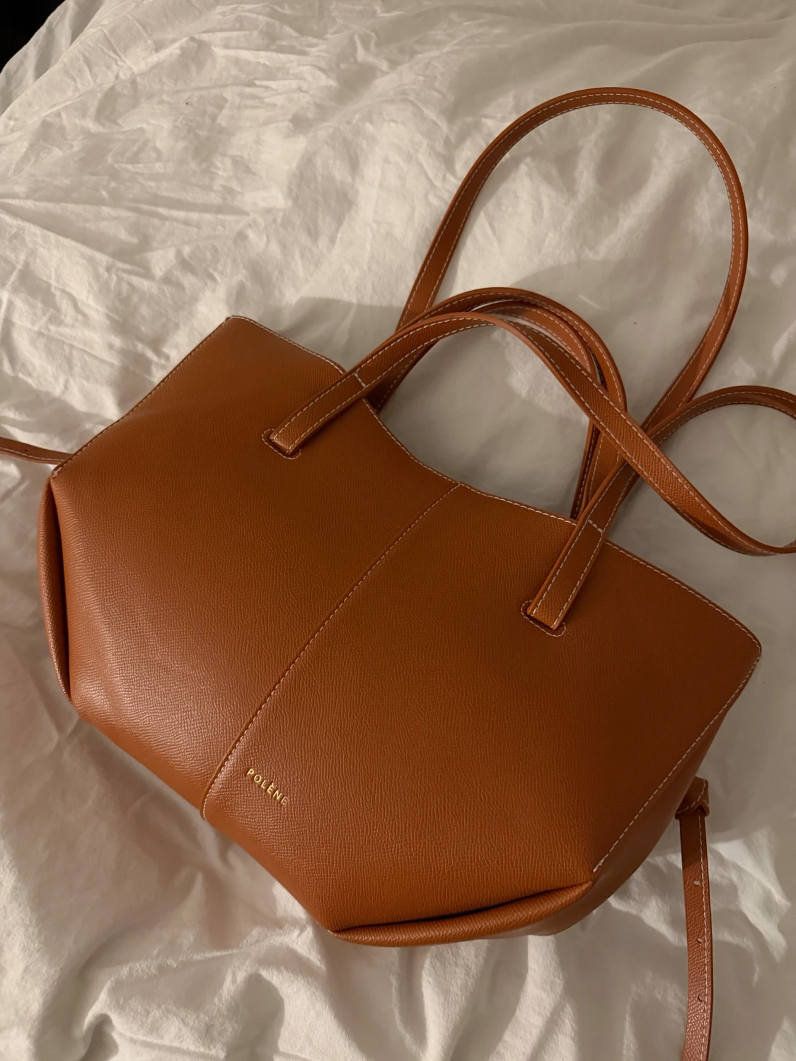 Brun handväska från Polène i skinn