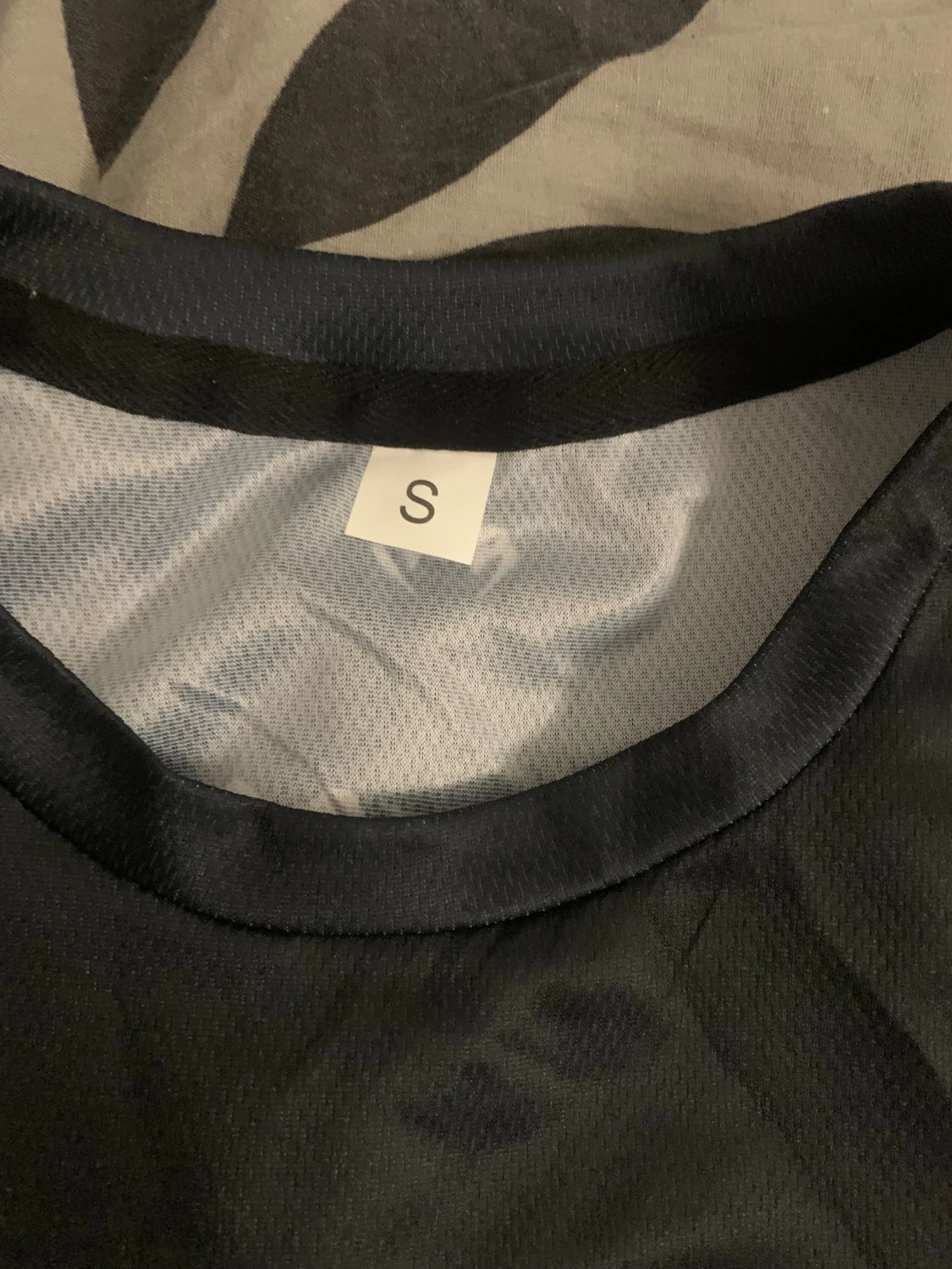 Svart tröja  Omerta S - 1