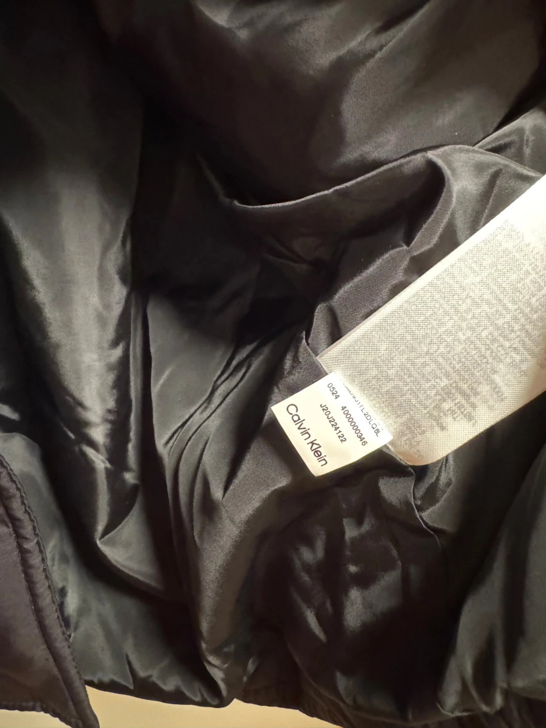 Svart pufferjacka från Calvin Klein - 2