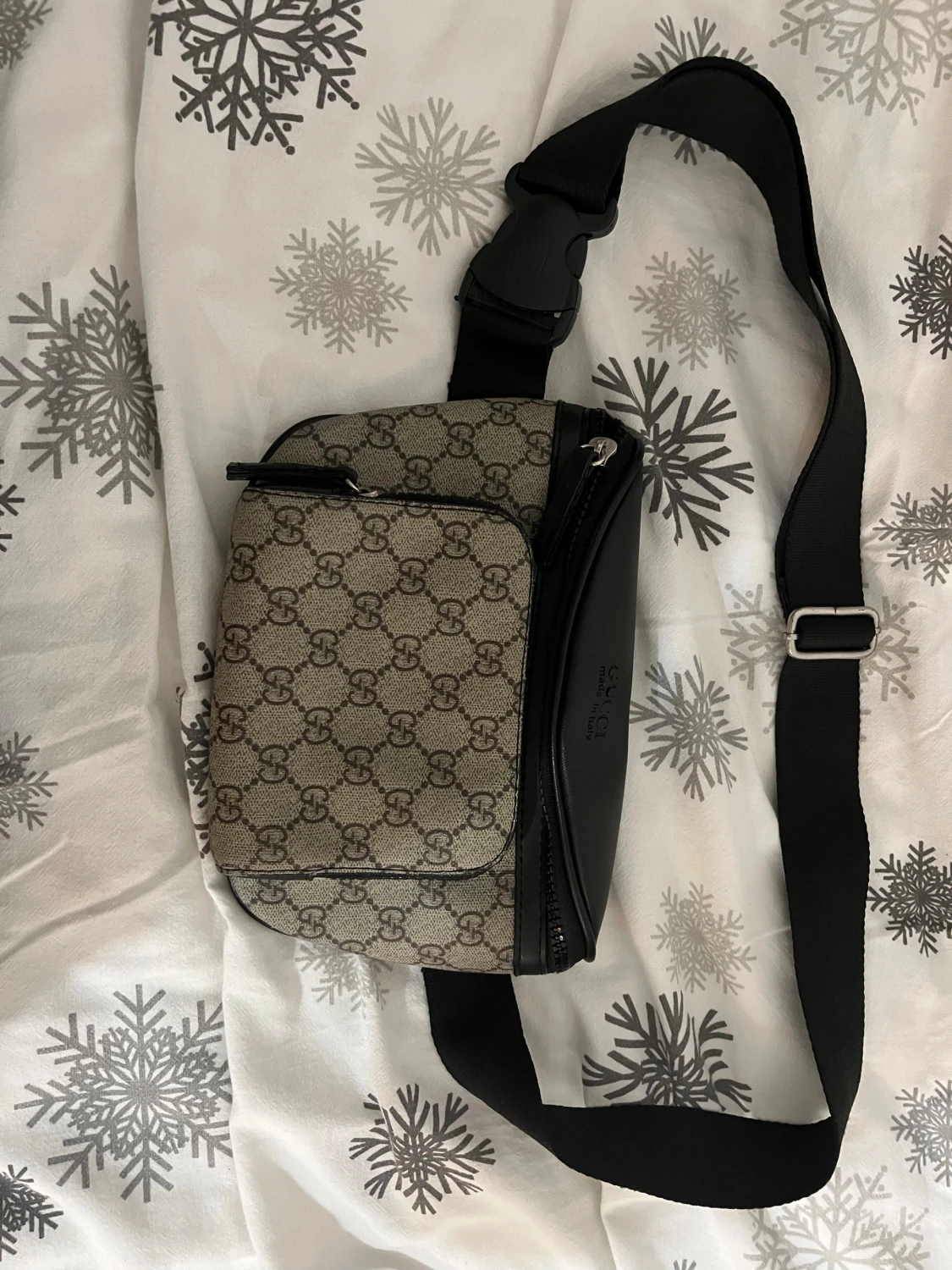 Gucci axelväska med monogram