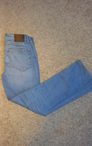 Vailent jeans - Vailent jeans i prima skicka. Storlek xs som står för W29 L32. Kan gå ner i pris vid snabb affär🤗🤝